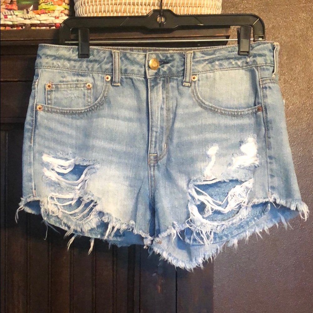 American Eagle High Rise Festival Shorts